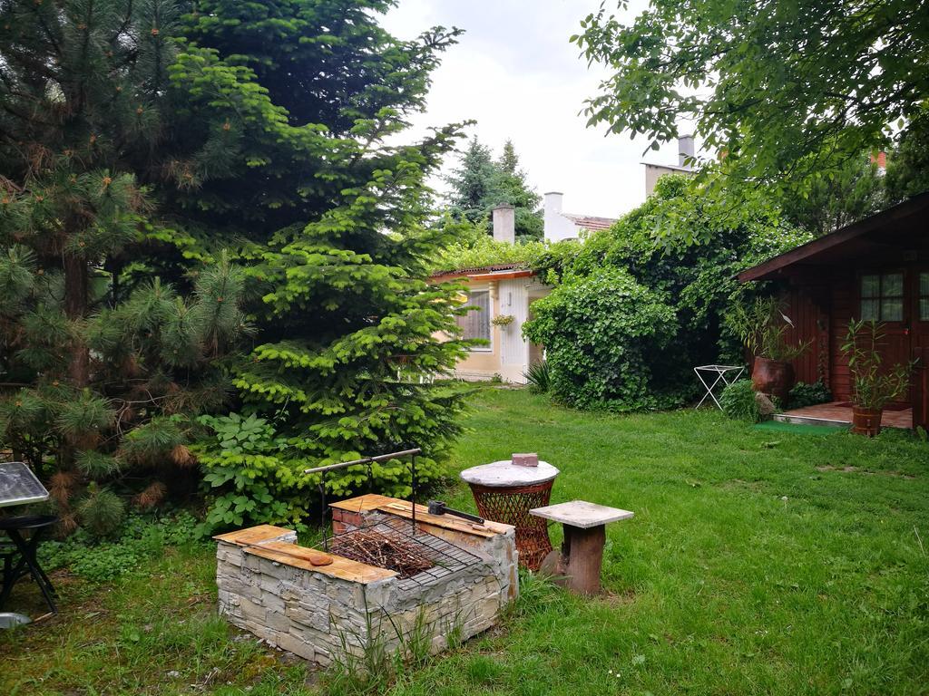 City Camping& Apartman &Bungalow Hotel Gyor Exterior photo